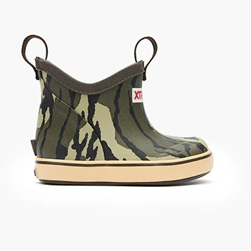 Kids' XTRATUF Mossy Oak® Bottomland Ankle Deck Boot XKABMOB - Image 6