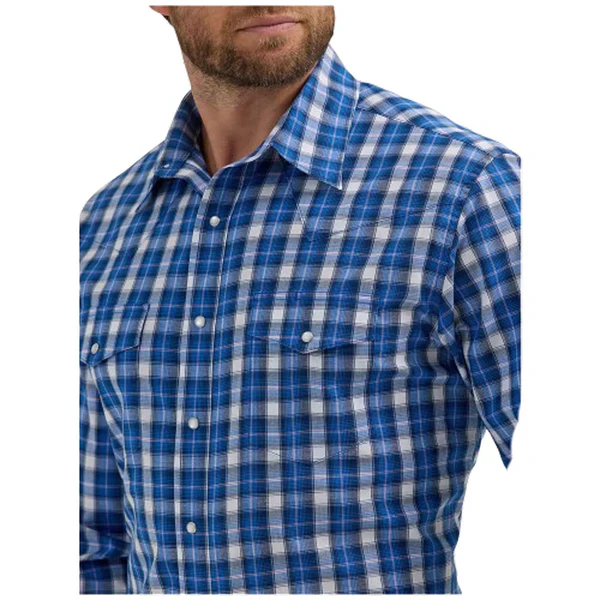 Men's Wrangler® Wrinkle Resist Long Sleeve Shirt - Classic Fit 112355369 - Image 3