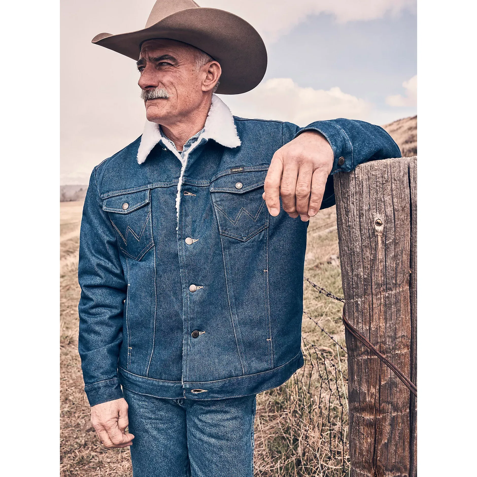 Men's Wrangler Western Sherpa Lined Denim Jacket 74255PW - Image 7