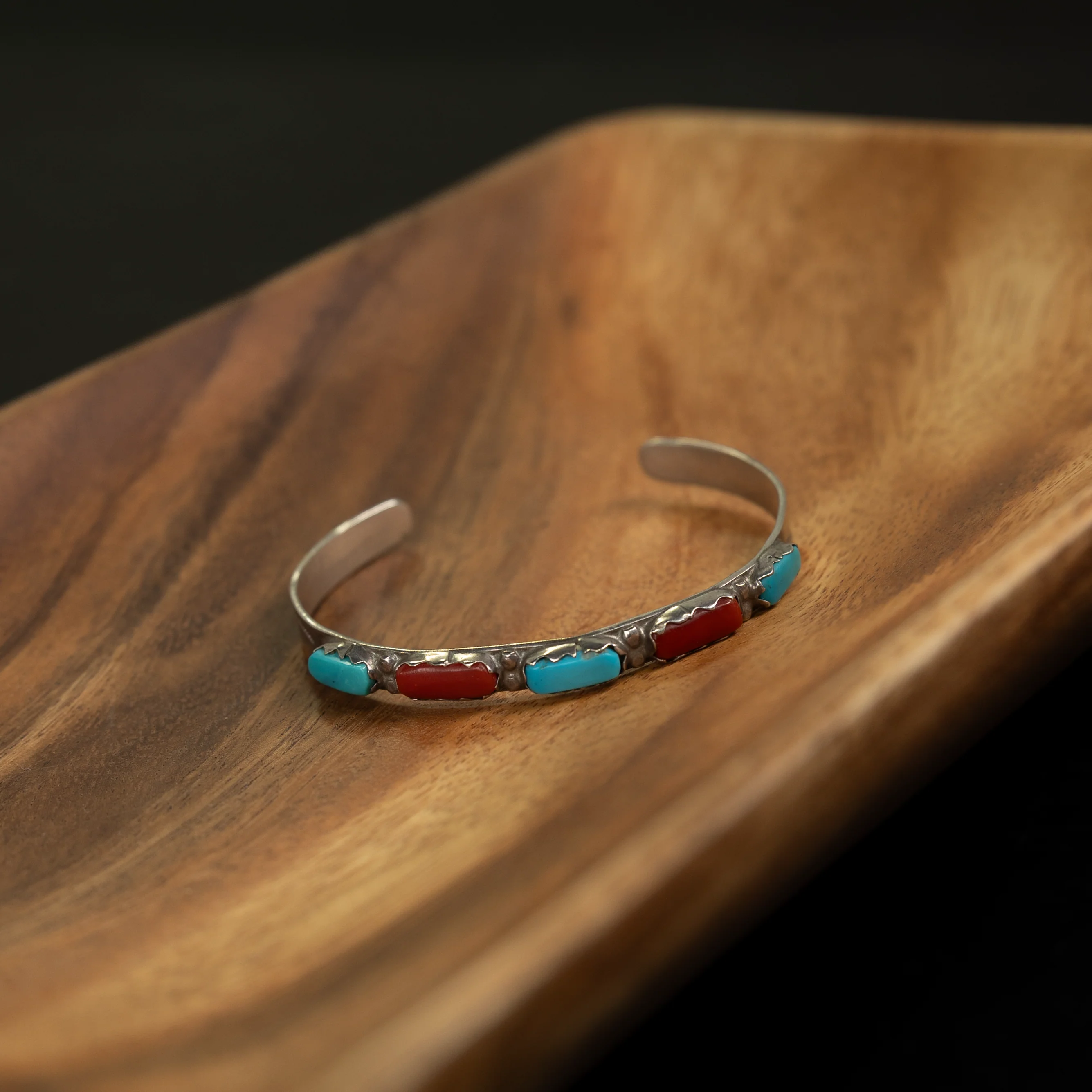 Women's Alzuni Red and Turquoise Vintage Stone Handmade Cuff VC925-32 - Image 2