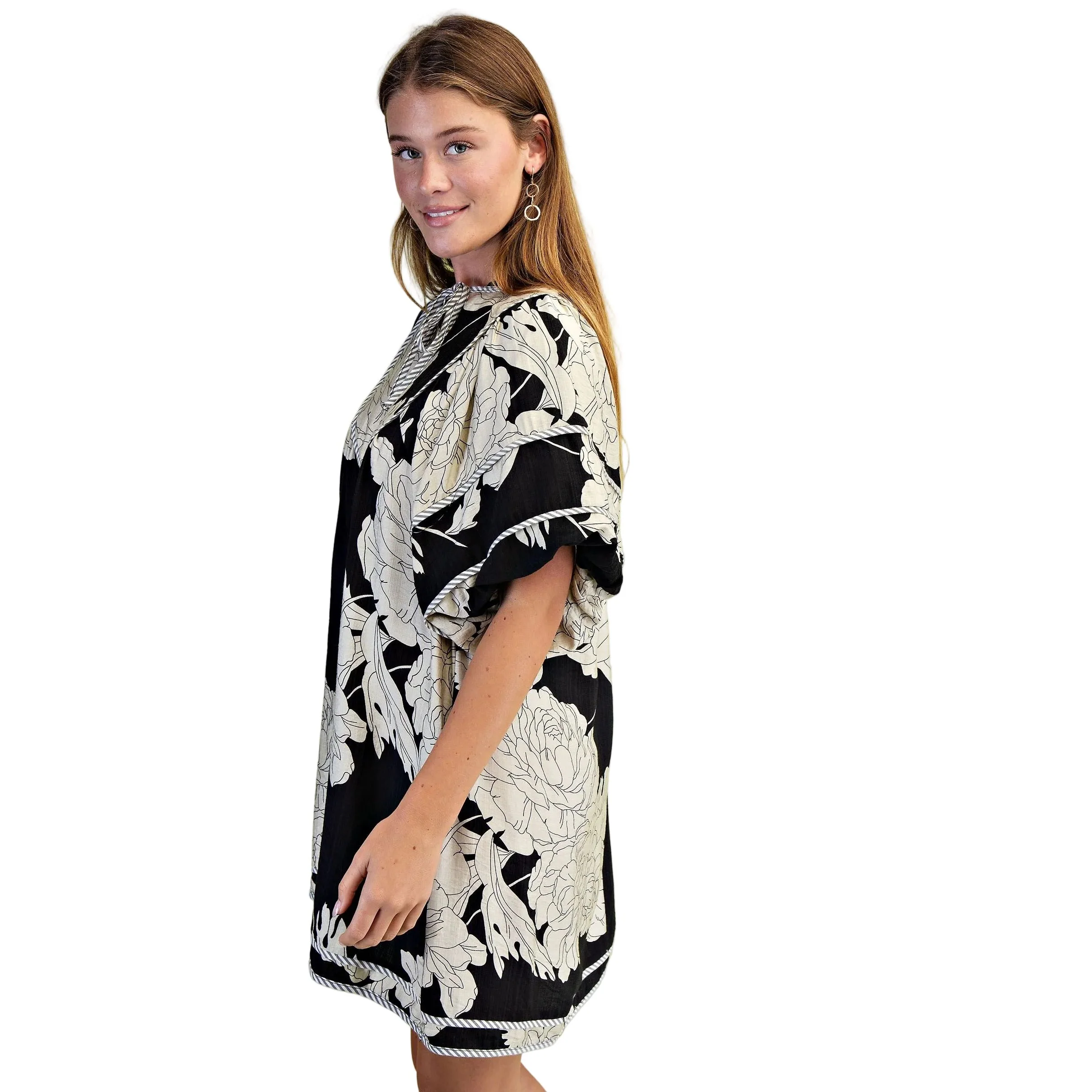 Women's Gigio Black and White Floral Print Babydoll Dress - Image 6