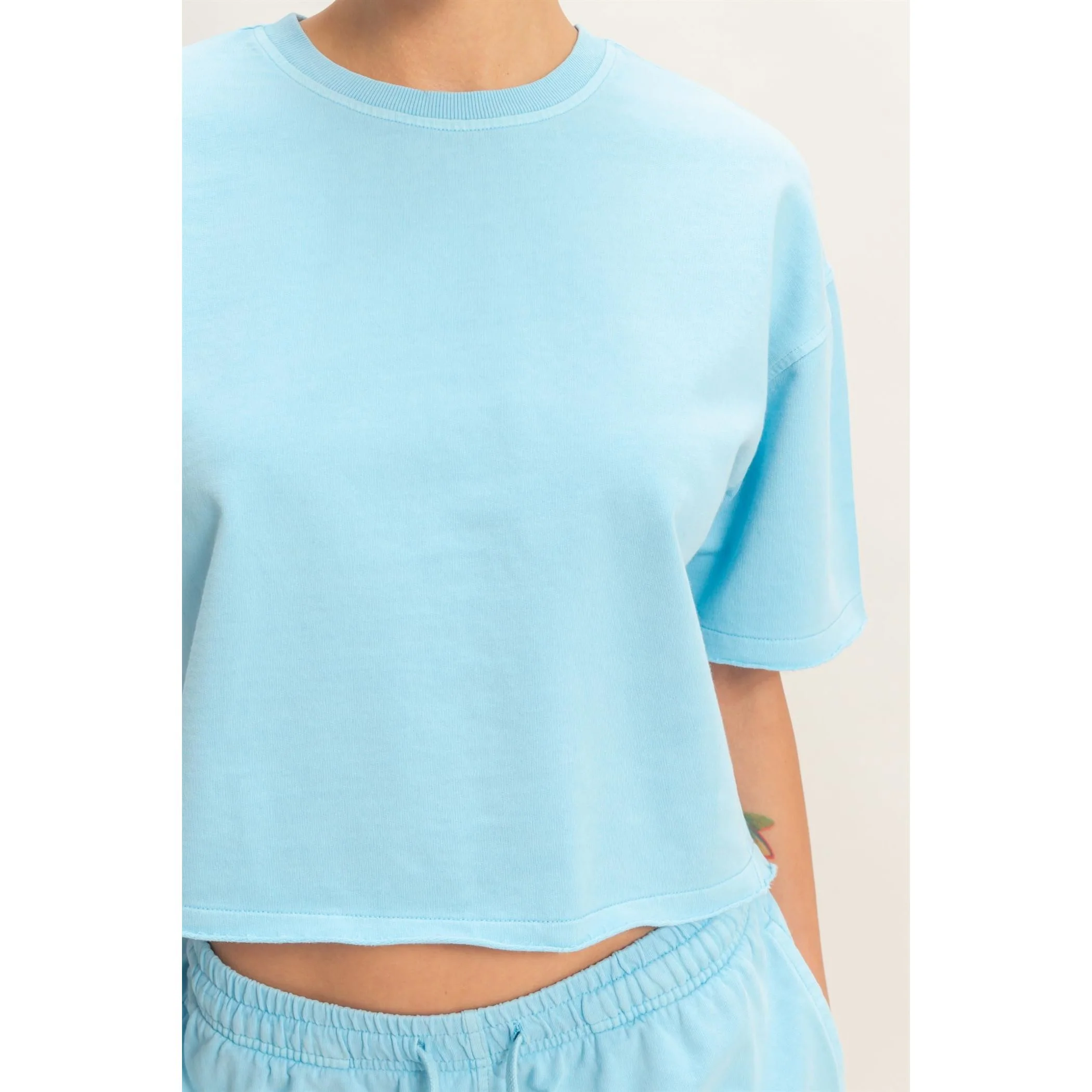 Women's Blue Short Sleeve Crew Neck Top And Shorts Set - Image 5