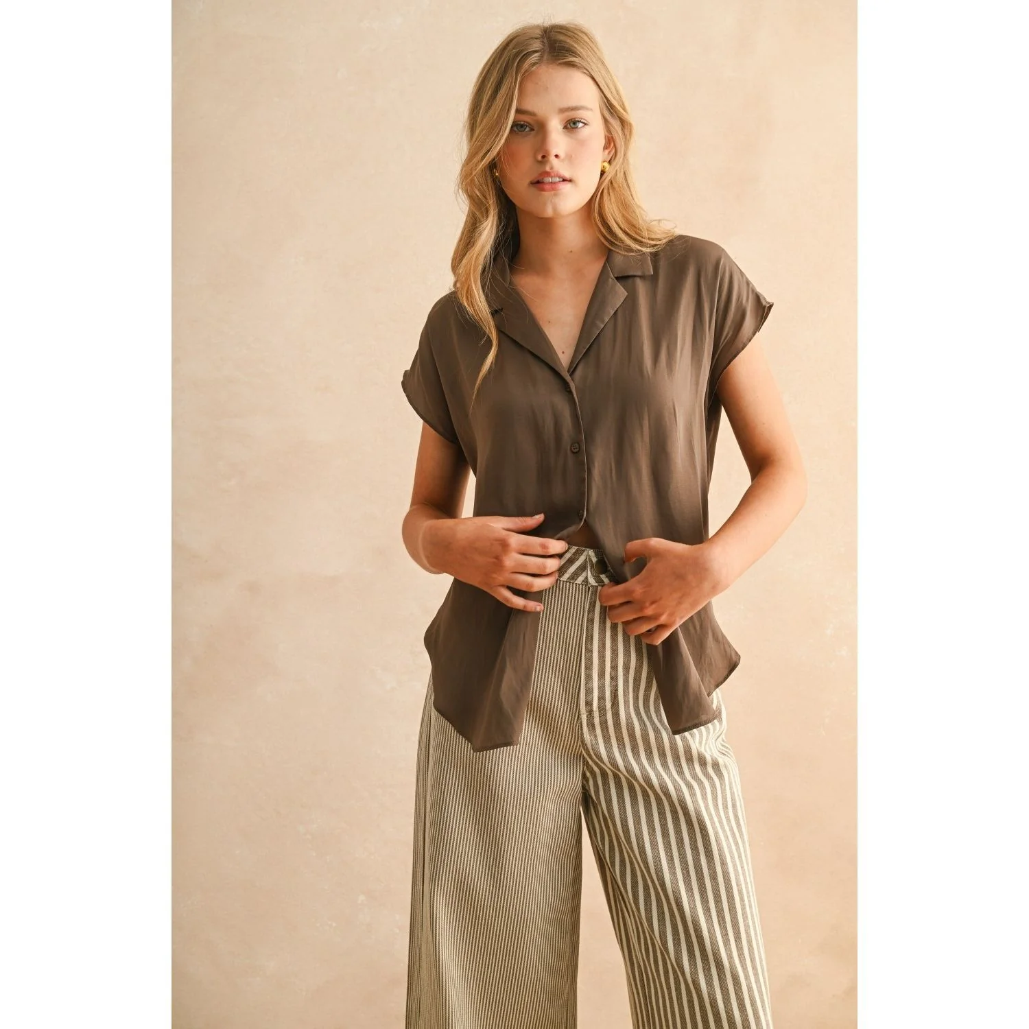 Women's Button Down Cap Sleeve Shirts - Image 9