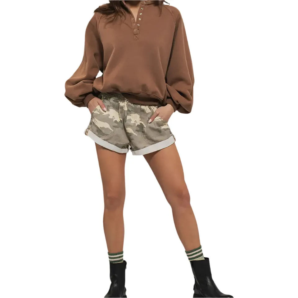 Women's Elastic Waist Cuffed Print Shorts