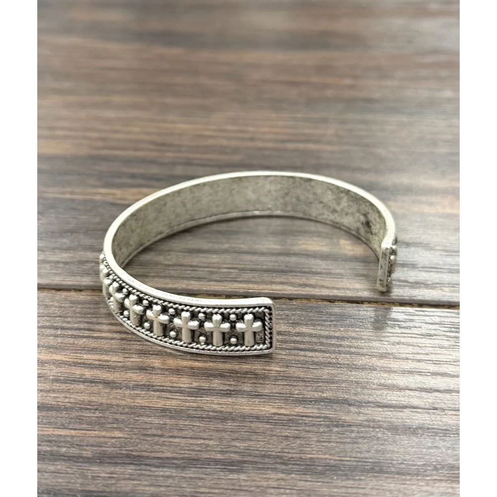 Women's Isac Silver Cross Cuff Bracelet 711692 - Image 2