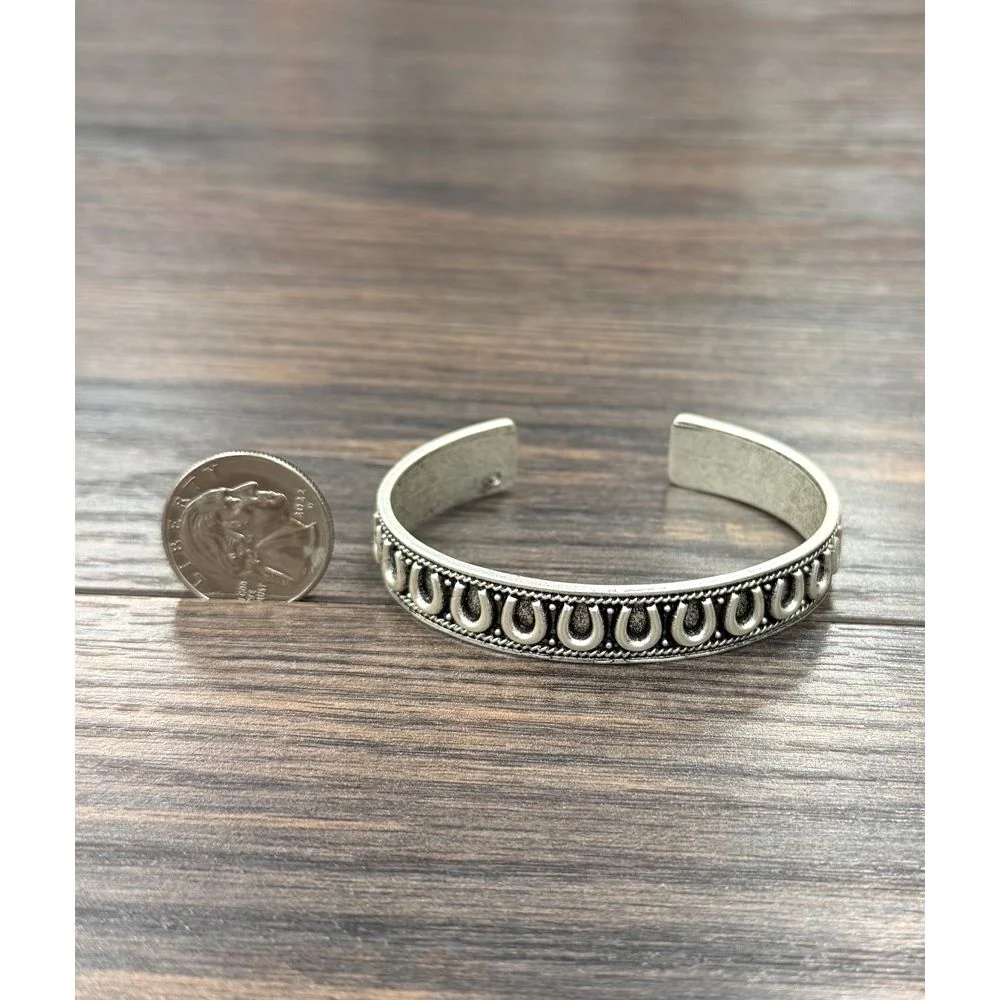 Women's Isac Western Horseshoe Cuff Bracelet 711693 - Image 3