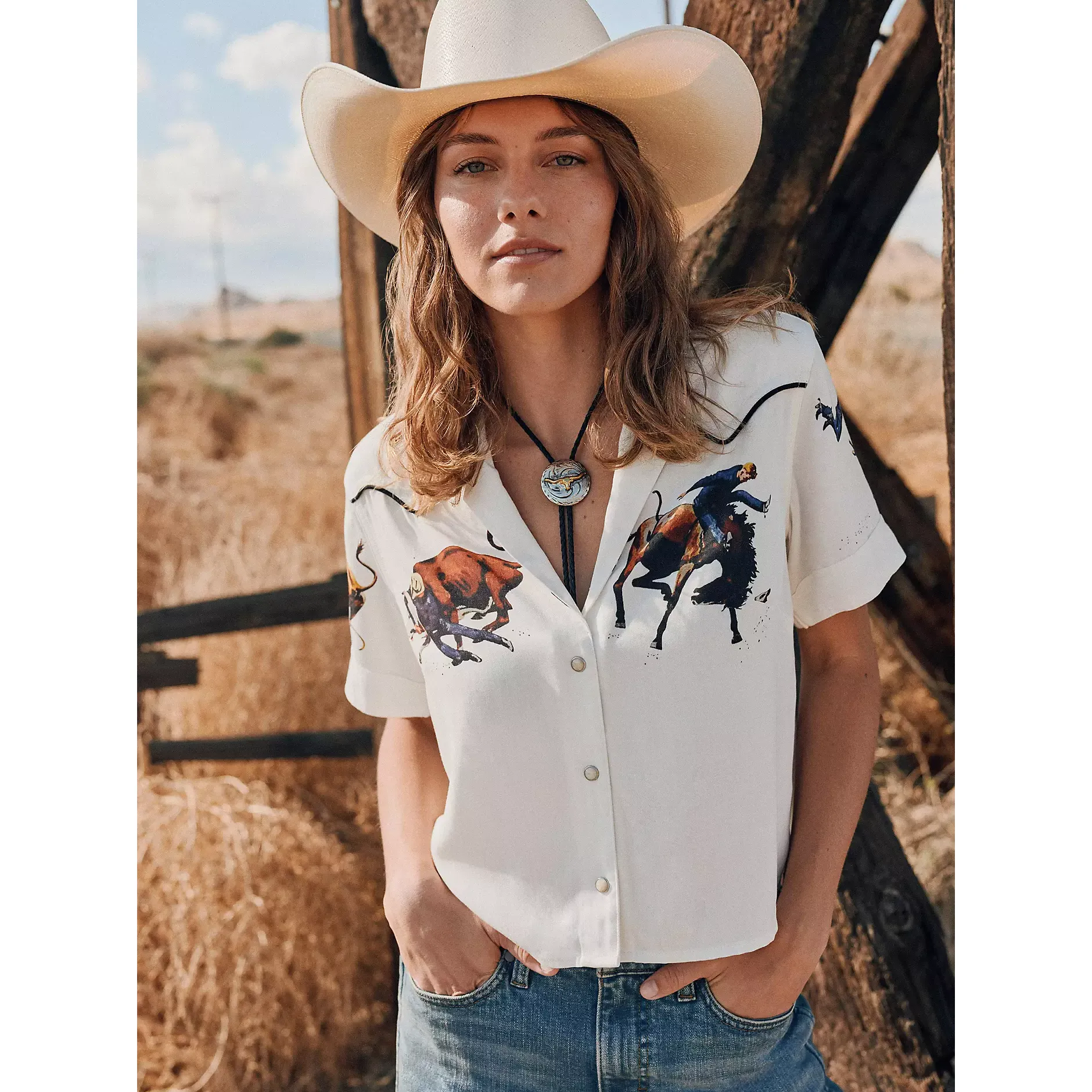 Women's Lainey Wilson x Wrangler Camp Shirt 112380469 - Image 10