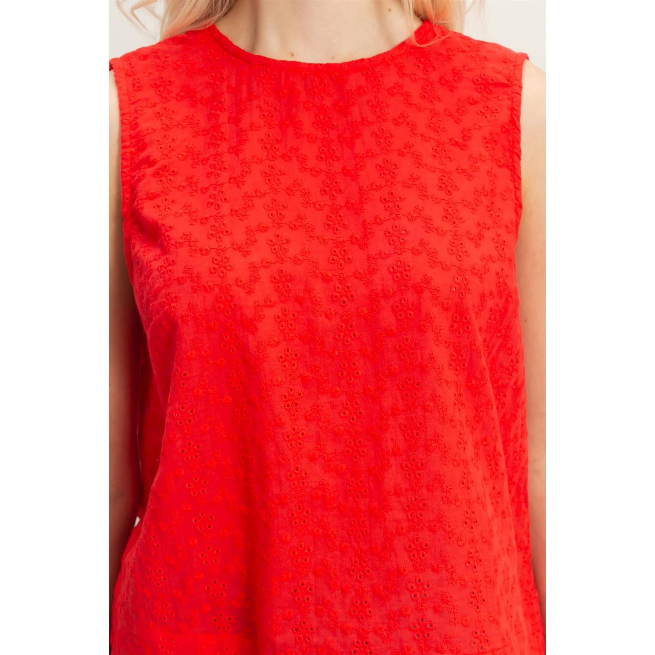Women's Red Eyelet Sleeveless Top With Back Buttons - Image 5