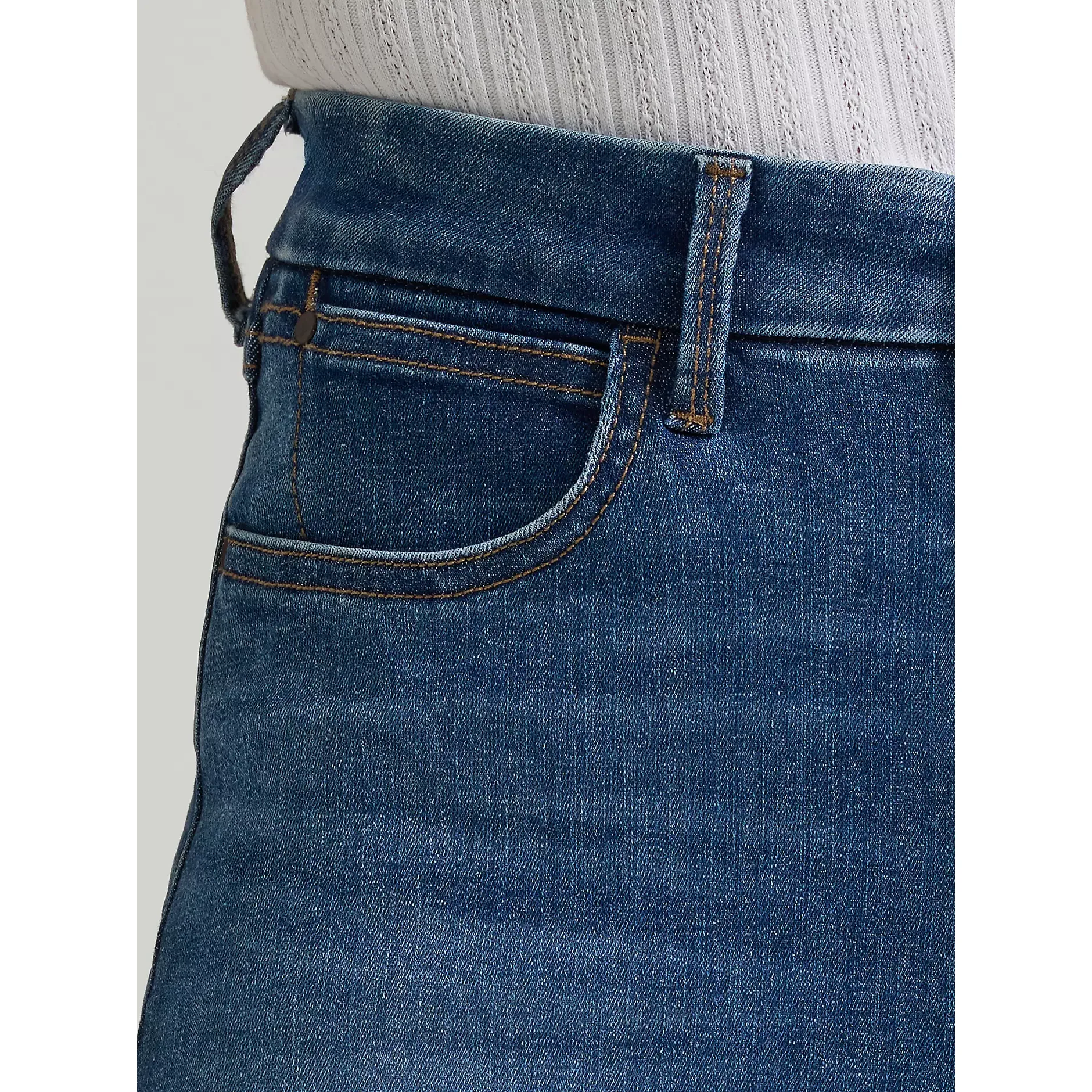 Women's Wrangler BESPOKE Wide Leg Crop Jean 112382335 - Image 6