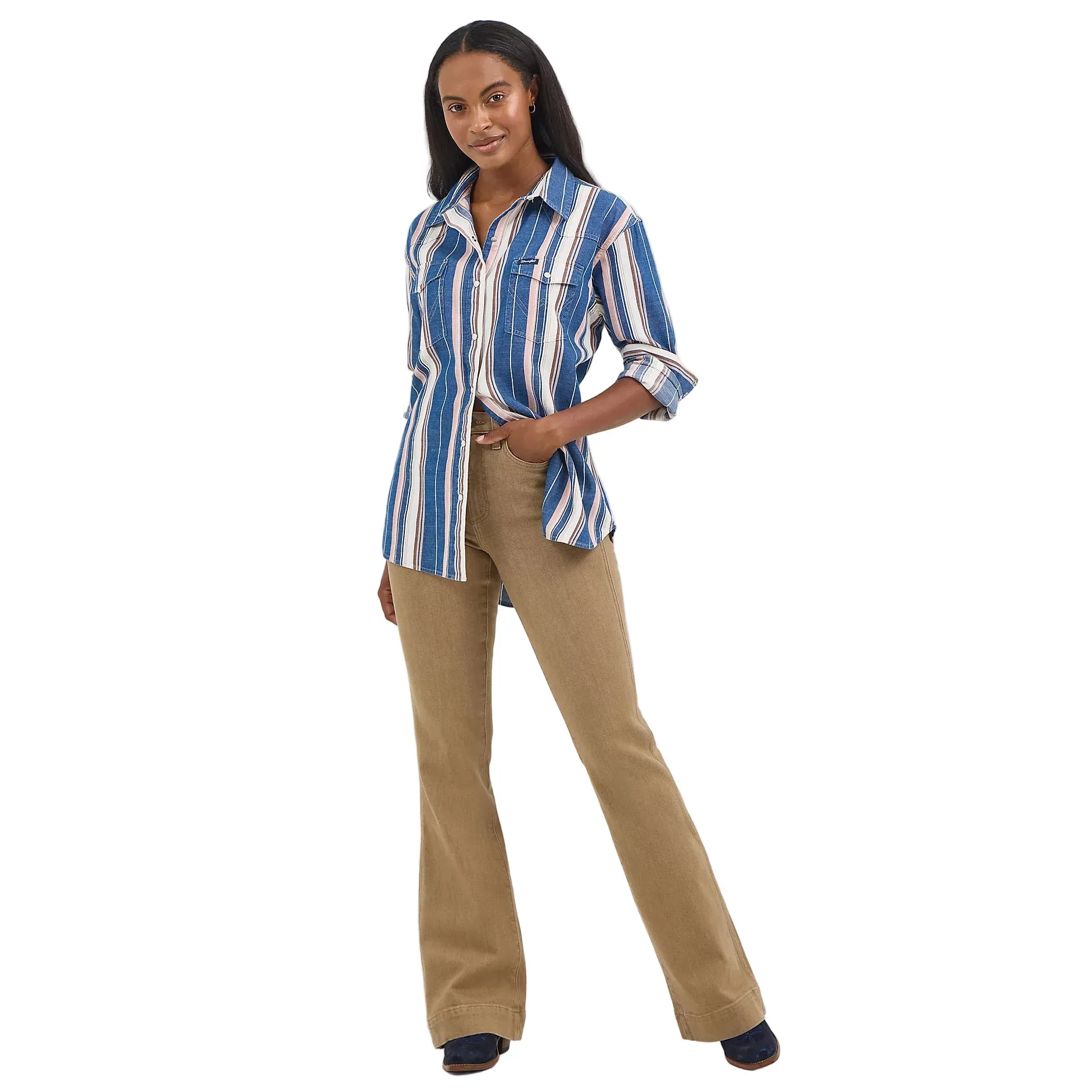 Women's Wrangler Retro Boyfriend Western Snap Shirt 112368458 - Image 2